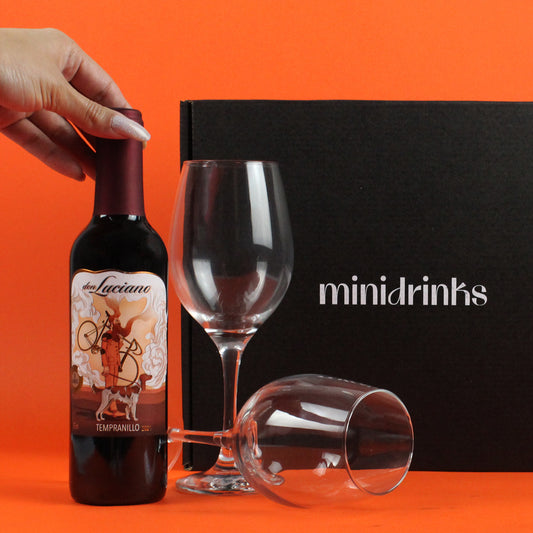 Kit Vinho Minidrinks Black Don Luciano Tempranillo & Taças